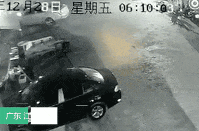 轻轻一点，男孩亲手把自己炸进ICU…东莞家长要当心！