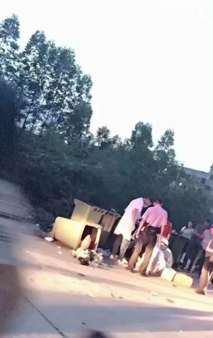 揪心！东莞一垃圾桶里惊现婴儿！谁家父母这么狠心？