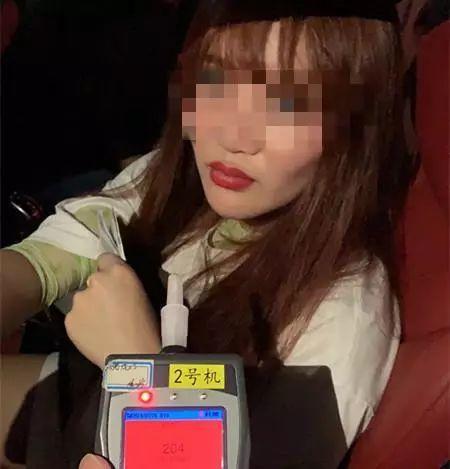 “我是网红，我不要坐牢”东莞宝马女被查奔溃撒娇.......