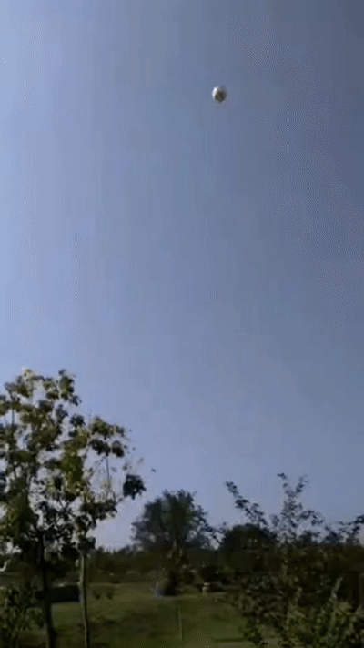 突发！一景区氢气球绳子断裂 一对母子遇难