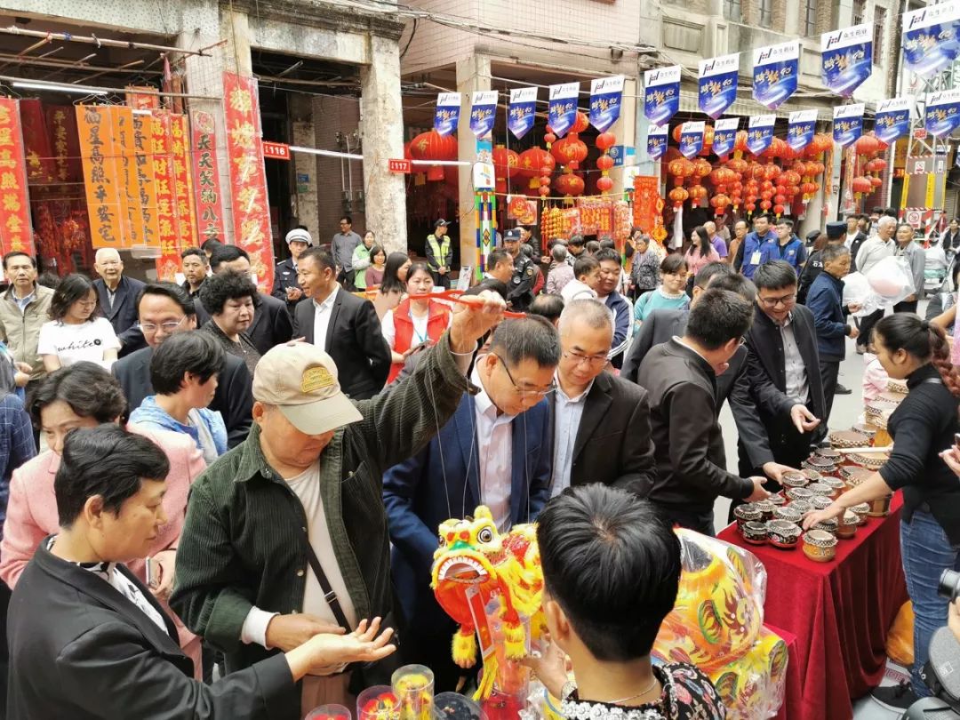 今晚，东莞人去边到料？