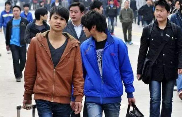 “在东莞月薪5000，今年我不敢回家过年...”成年人回家过年究竟有多难？