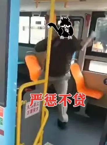 动真格！东莞一男子乘坐公交车拒戴口罩被拘留