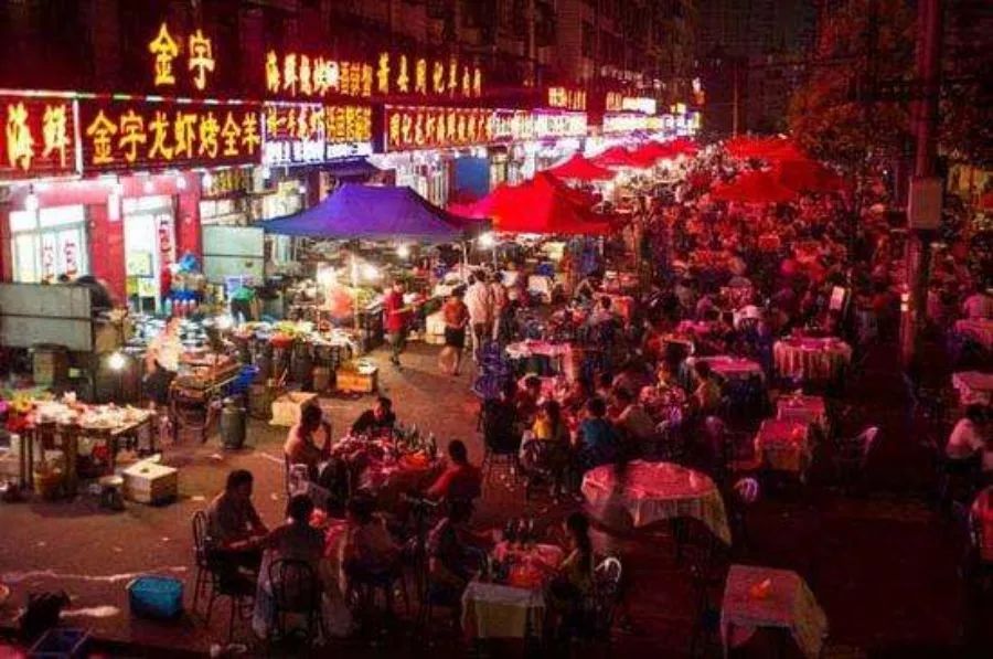 小龙虾的致命真相：全世界都不敢吃，中国人却还被蒙在鼓里！
