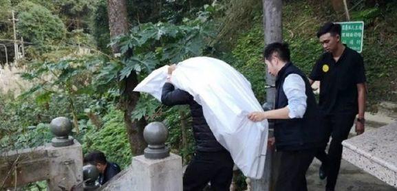 男星哥哥勒死妻儿后上吊身亡！无数人因它家破人亡，春节期间更要警惕