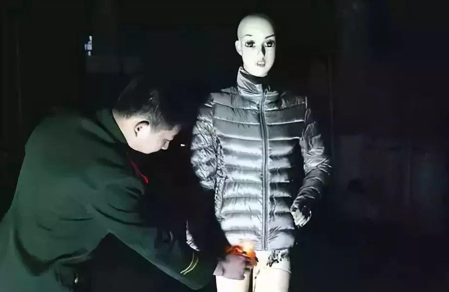 @东莞人千万别这样穿羽绒服！后果很严重！
