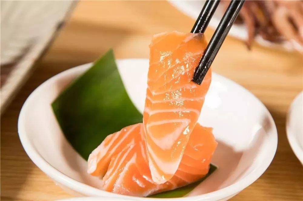 9蚊食到爽！东莞这家海鲜自助餐放大招！上百种美食无限量任你吃！"