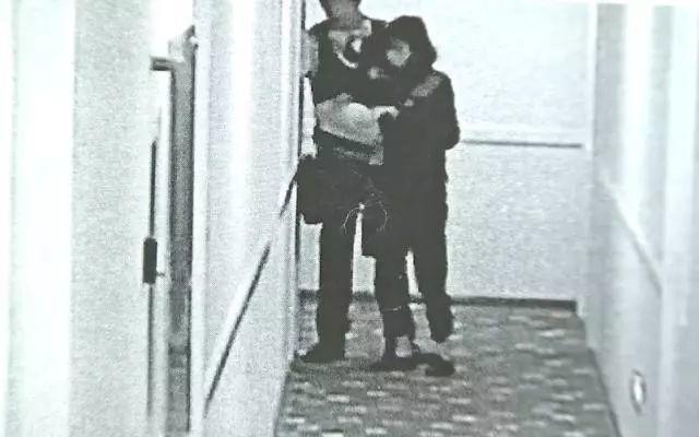 揭露迷奸产业链！广东女生宵夜时被“下药”，300多人在线指导……