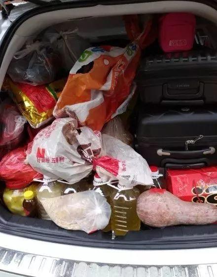 返程行李箱霸屏，可尴尬一幕出现了……一大波媳妇集体吐槽