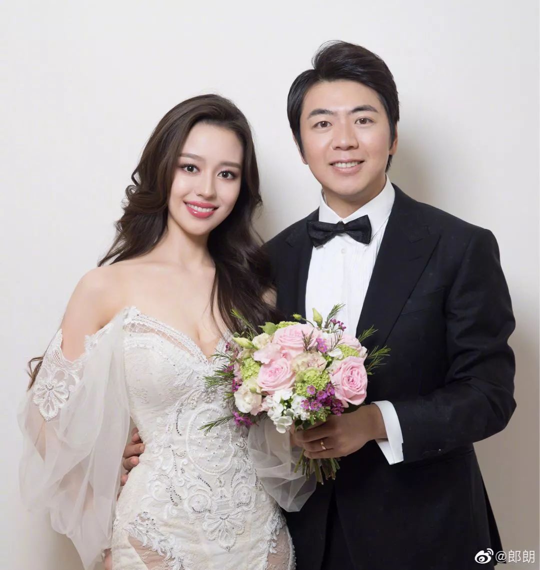 郎朗娶小12岁娇妻上热搜，看了新娘子教育资料，我酸了...