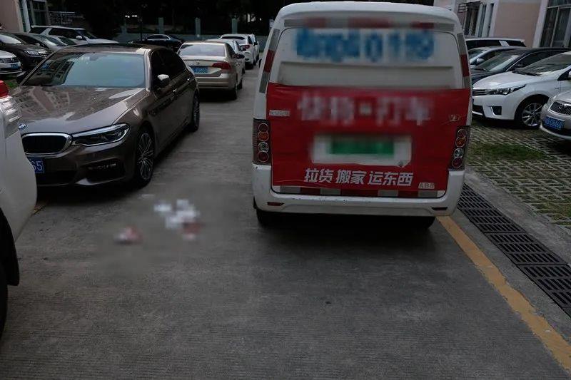 痛心！8岁女童停车场内奔跑玩耍被碾身亡！视频值得所有人警惕