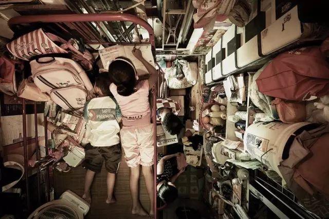 见过香港的"棺材房"，才知道自己住在东莞有多幸福！