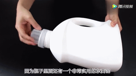 洗衣液瓶不要扔，戳几个孔放阳台，节约又环保！