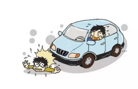 揪心！东莞一孩子被卷入车底！