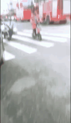 突发！东莞一座大楼突然倒塌！太吓人了！