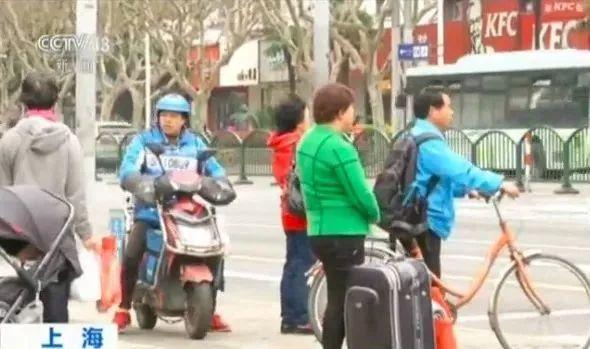 外卖小哥的噩梦来了！新措施上线！违章将扣分、惩罚...