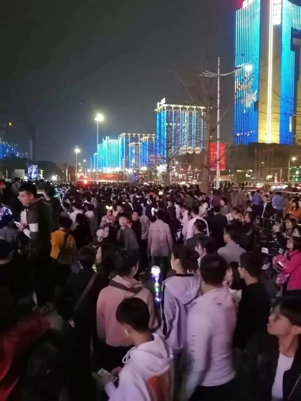 昨晚，东莞这些人有点惨…