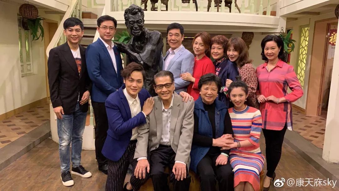广东人从小看到大的肥仔，“康天庥”真的结婚了！老婆是……