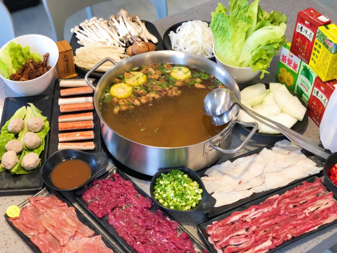 一天一头牛，新鲜不隔夜！108元享上引鲜切牛肉自助火锅四人餐！