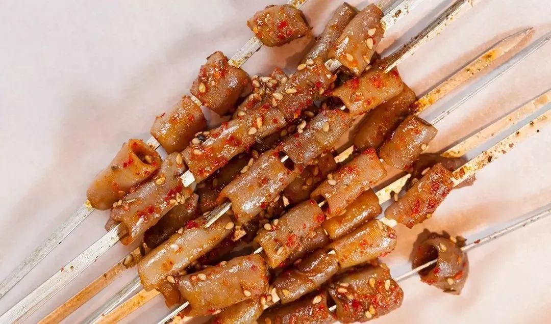 成千上万条"JJ鱼"惊现美国海滩，东莞人：仔细好食！