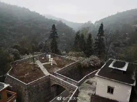 刚刚！广东下雪了！寒冷橙色预警正式生效！元旦要冻哭……