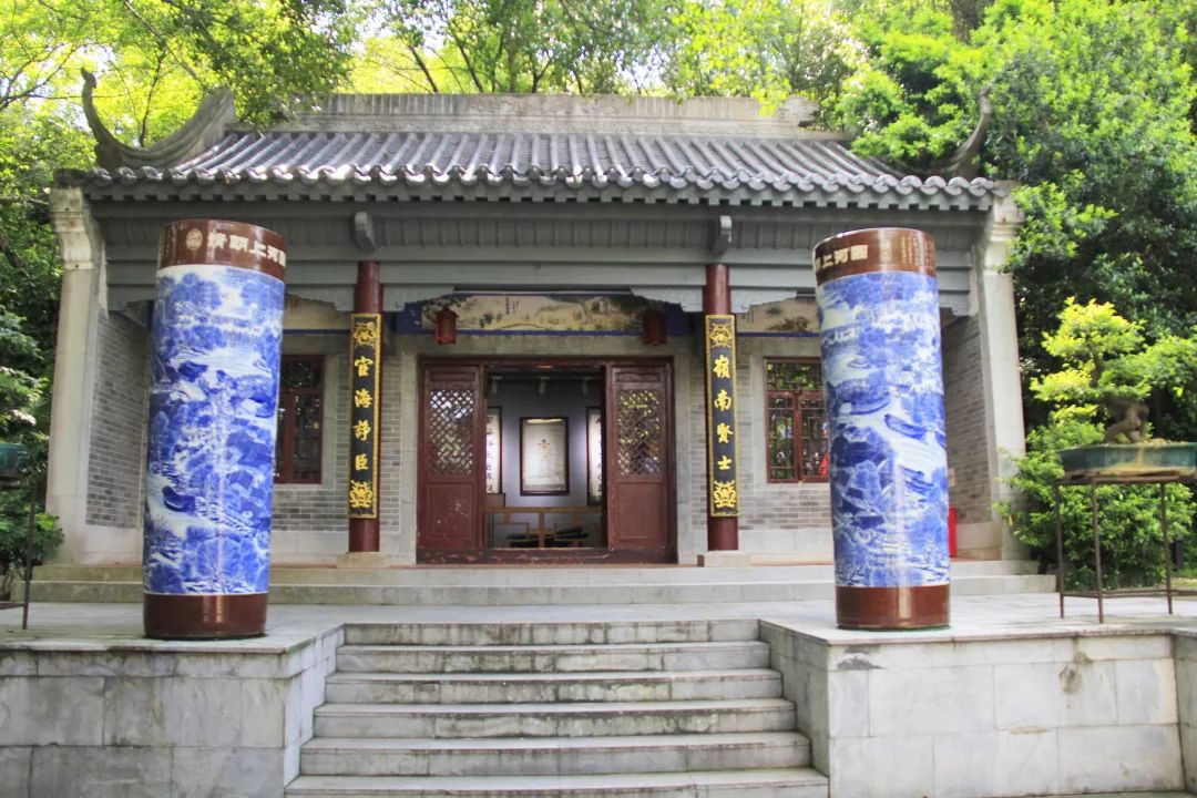 疫情结束后，想和你一起去看隐贤山庄的春天....