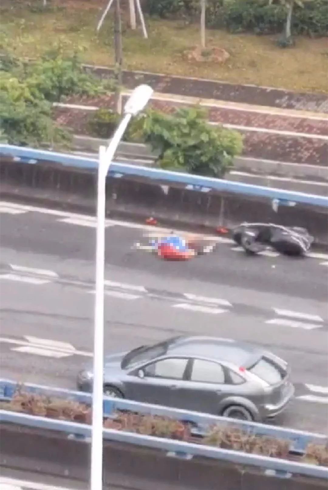 突发！东莞发生惨烈车祸，一人当场身亡！
