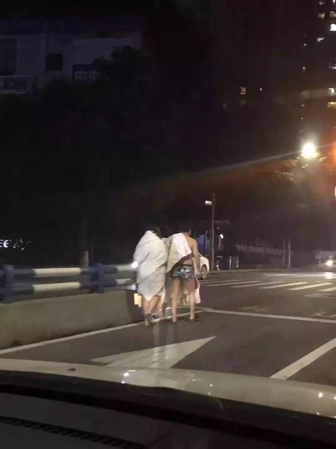 刚刚，噩耗再次传来！13人死亡200伤！7岁儿子遇难，爸爸失声痛哭