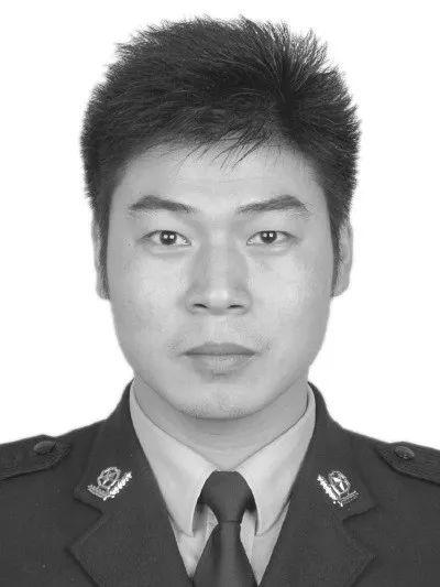 哀悼！东莞一民警在追逃途中因公牺牲！
