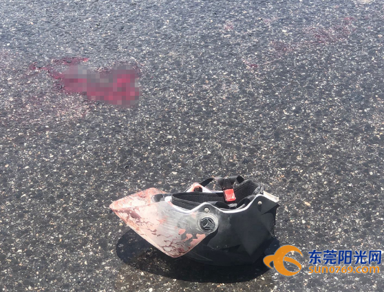 瞬间变“火人”！东莞一摩托车撞上公交后着火！只因司机这一操作…