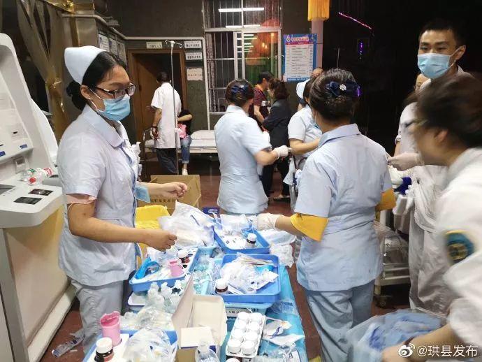 刚刚，噩耗再次传来！13人死亡200伤！7岁儿子遇难，爸爸失声痛哭