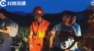 刚刚，噩耗再次传来！13人死亡200伤！7岁儿子遇难，爸爸失声痛哭