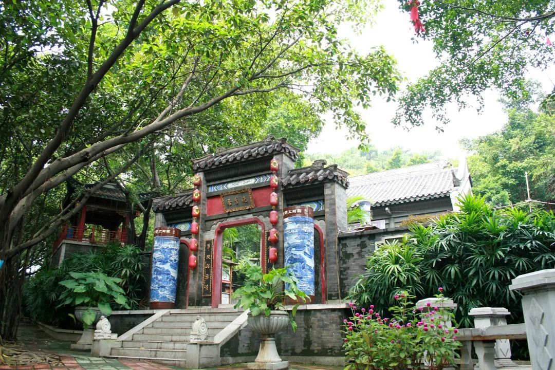 疫情结束后，想和你一起去看隐贤山庄的春天....