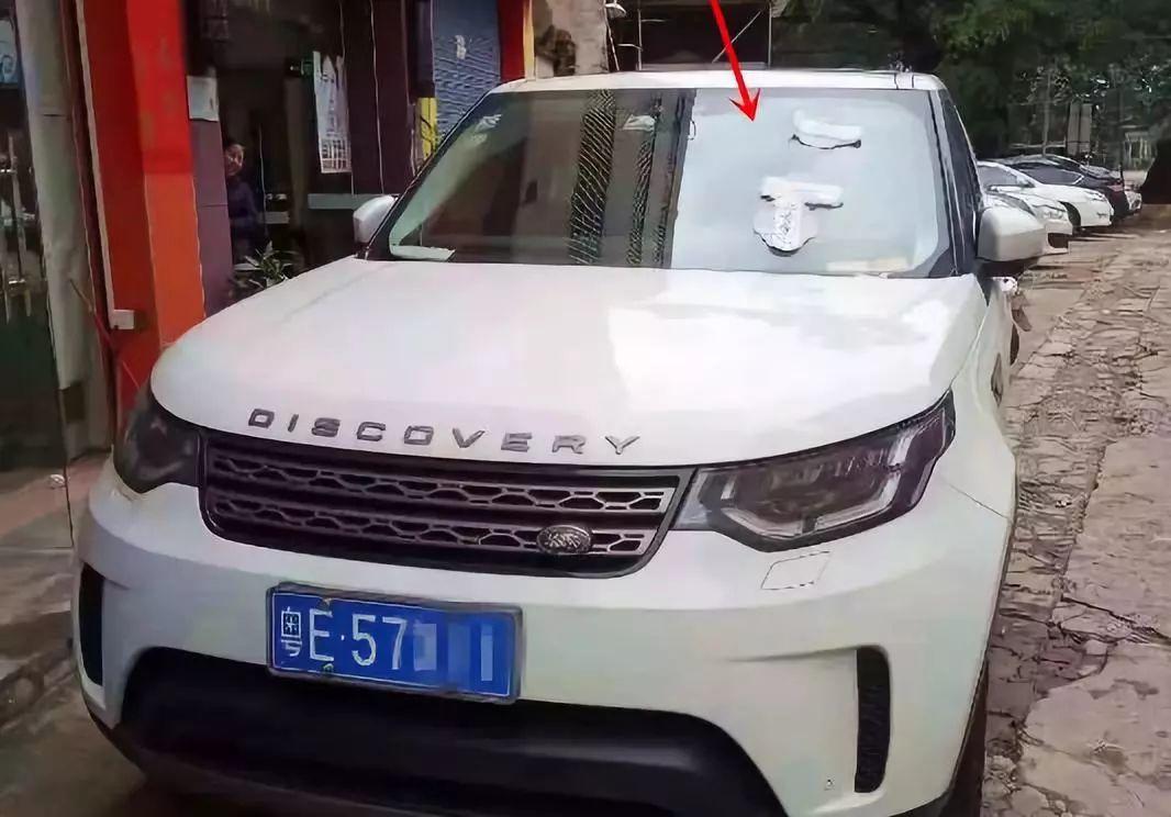 东莞有谁认识这部粤S跑车！告诉他，他要火了！