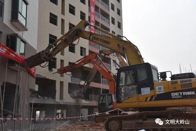 东莞1栋2万㎡建筑被拆除！现场视频曝光！