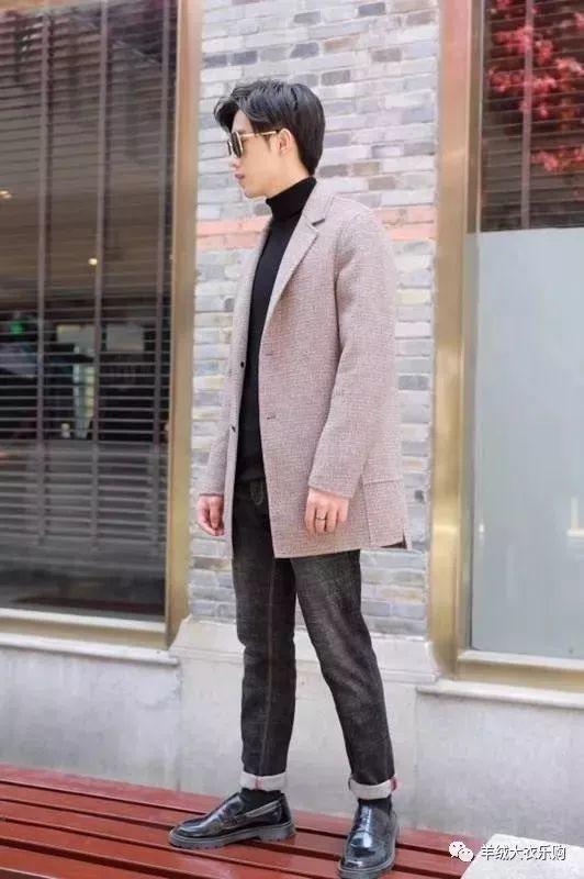 紧急通知！大型服装厂千万库存，借地亏本清仓，11月27日开抢！羊绒大衣低至39元起，金貂绒99元起，颗粒绒299元起，一件不留