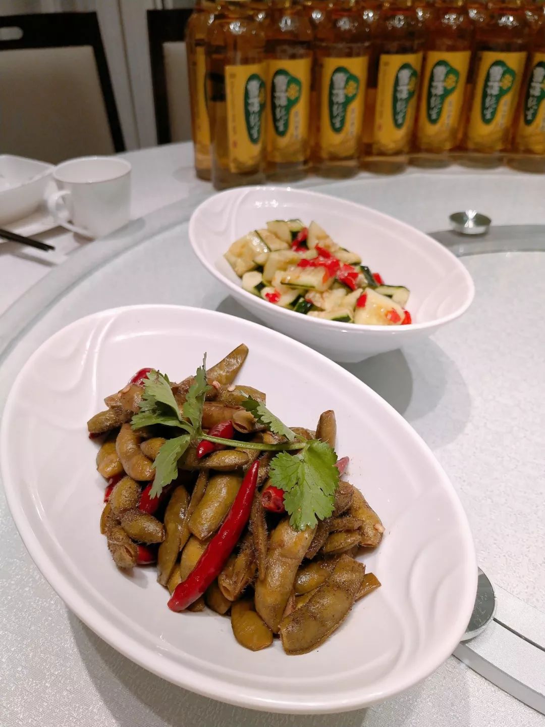 00瓶啤酒福利大放送！59元抢购原价1089元的【依谋食府】超值烧烤4人餐，烤生蚝•烤鲫鱼•烤串"