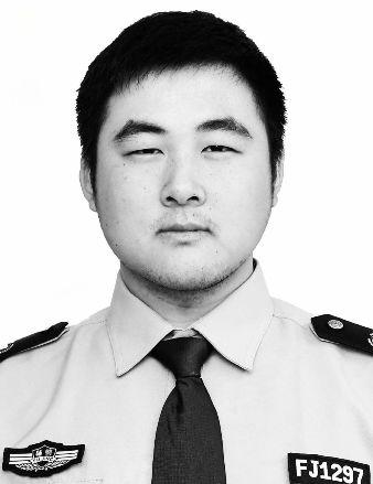 痛！24岁辅警被撞牺牲！肇事司机事发前做了一个动作…
