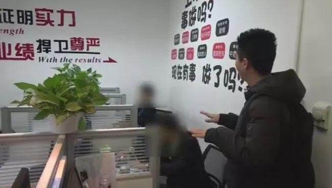 一张纸竟然能卖好几万？她家就有73张，250万！