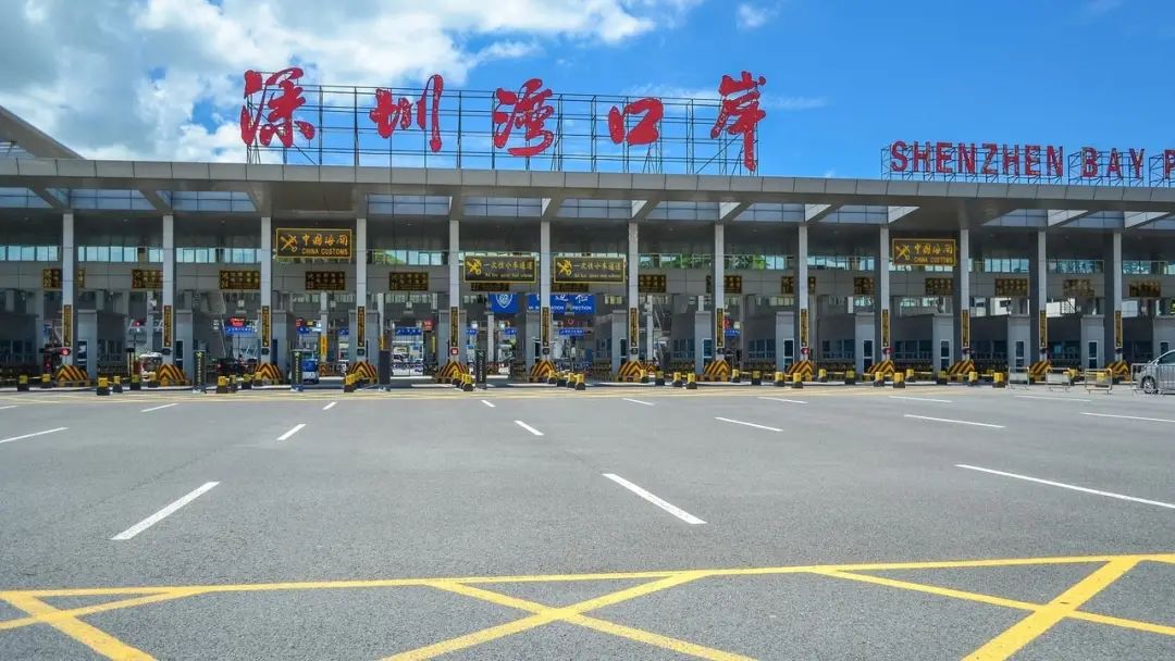 不戴口罩不让进超市商城！全国出现高风险地区！上万港民涌入内地!