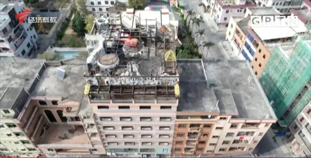 惊呆！东莞一自建房天台秒变“游乐场”，还有过山车？！