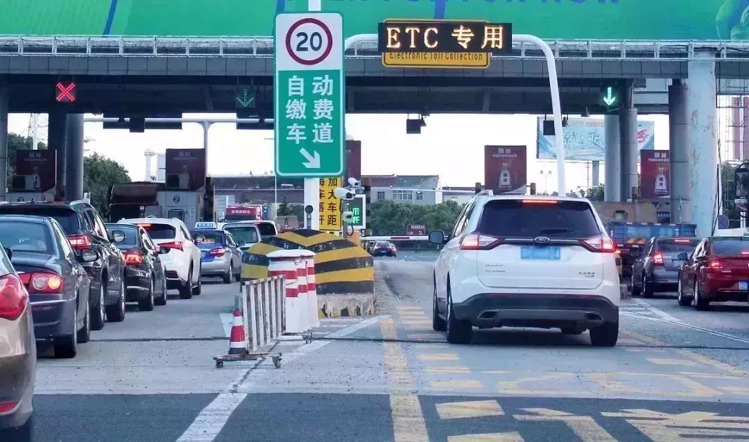 @粤S司机，深圳限外政策又有新变化！一不小心就扣3分！