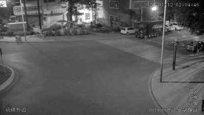 悲剧！东莞“机车迷”深夜高速撞上环岛！车上两人当场死亡！