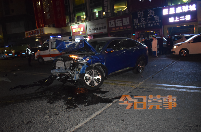 可怕！东莞男子醉驾追尾致1死3伤！9车损毁！现场惨烈！