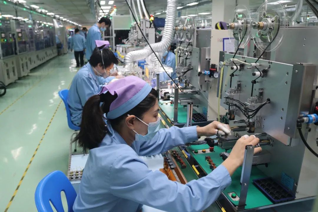 紧急通知! 东莞多家企业放大招!  每人奖励上千元, 还有各种补助...