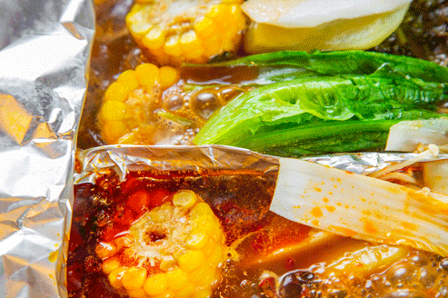 招牌锡纸包鱼！30多种上等材料腌制入味，皮脆肉嫩！68元三人走起！