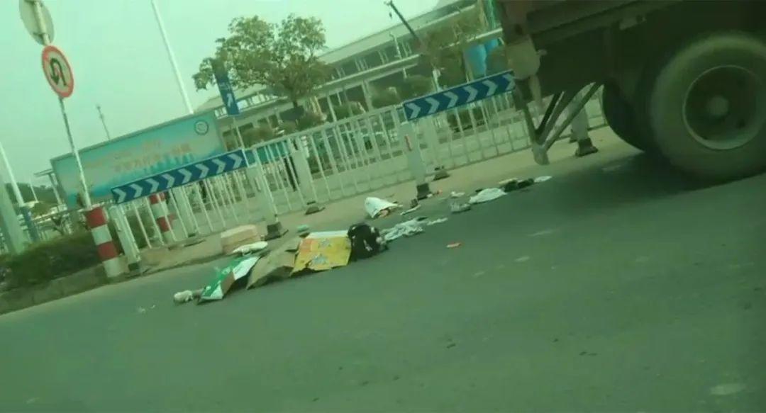悲剧！东莞一女子遭半挂碾压身亡，当时她正在......