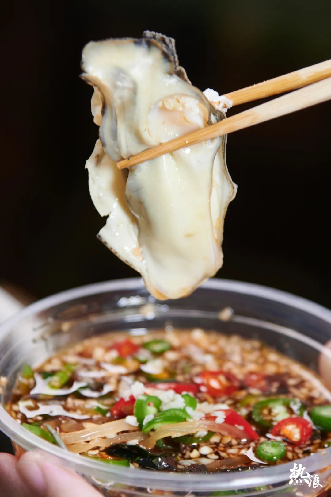 圈粉无数的「高压锅乳山生蚝」来啦！25蚊一打，肥美多汁，一口呲溜掉一个！