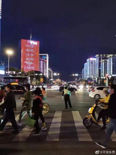 爆满预警！东莞这些地方都是人人人！刷爆了！