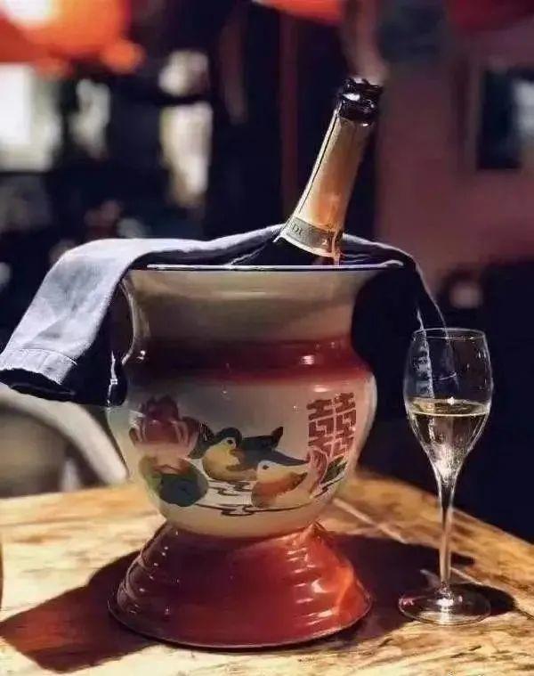 00元“果篮”爆红海外！东莞人：只用来吐痰、屙嘘嘘……"